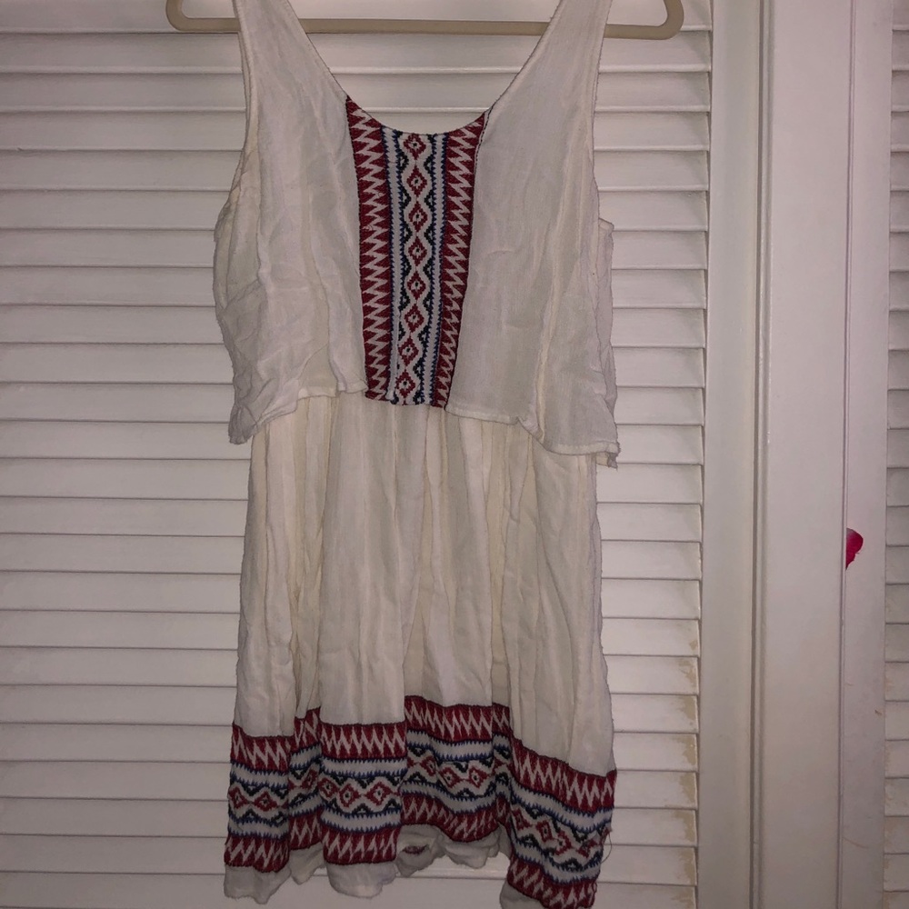 TRIBAL PRINT FLOWY DRESS!